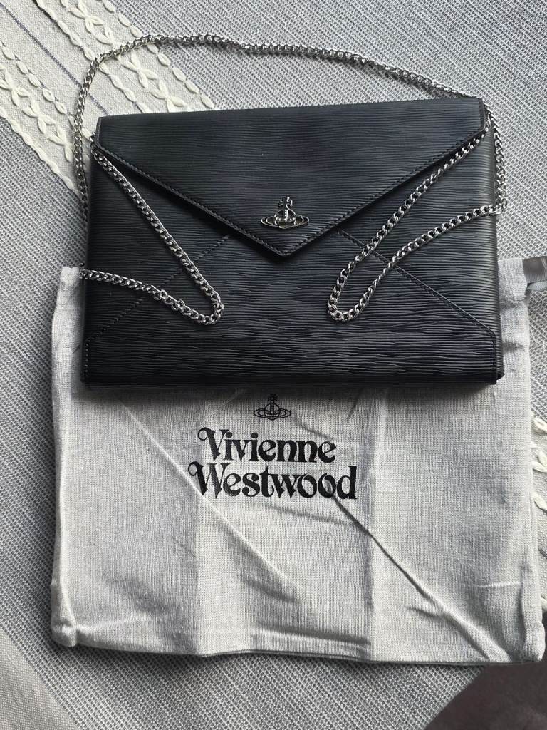 Vivienne Westwood Black Vegan Polly Envelope Clutch BAG Brand New with Dust Bag