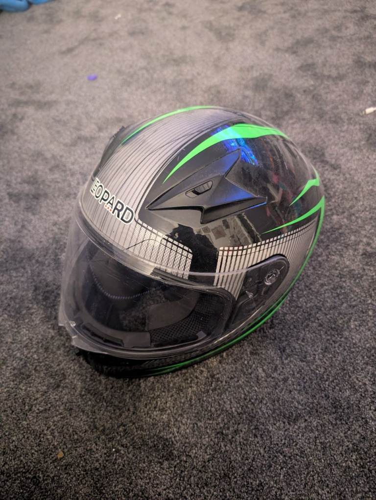 Motorcycle helmet