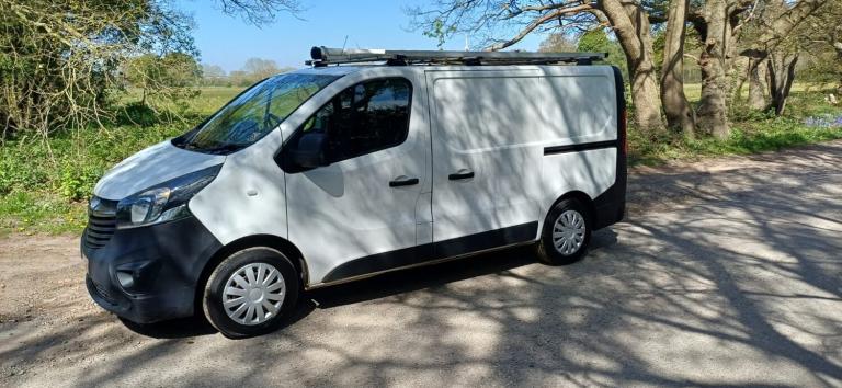 2017 Vauxhall Vivaro ex bt euro 6 61k twin side doors finance available trafic nv300 PANEL VAN Di...