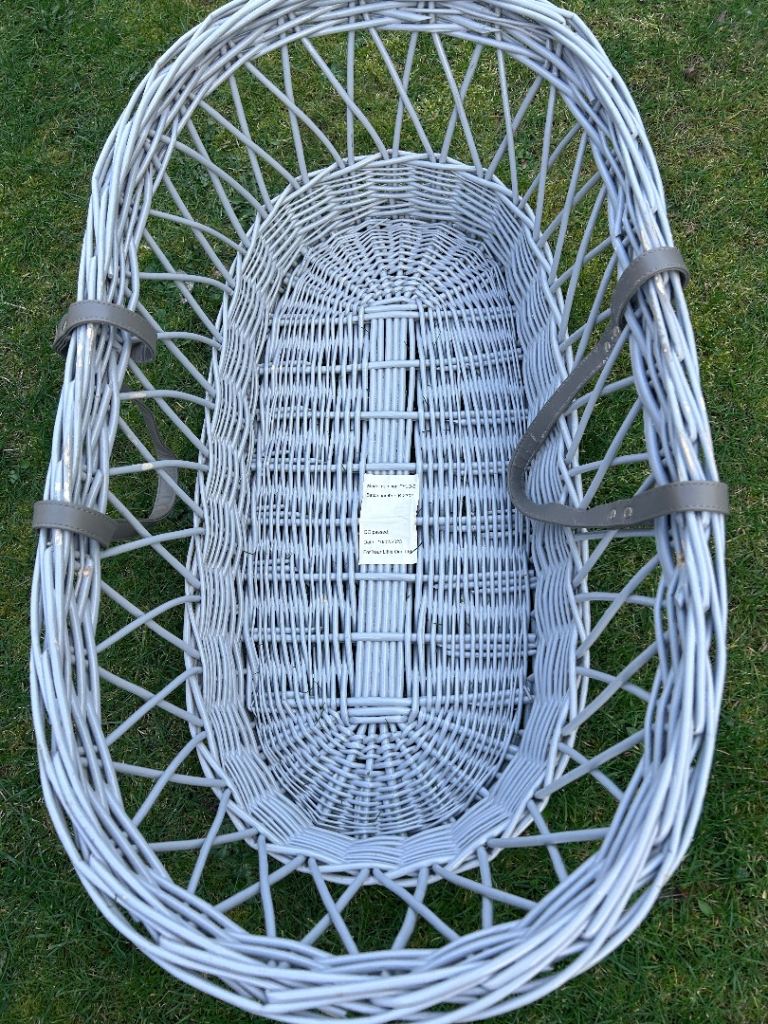 Clair de Lune grey wicker Moses basket ✨£4