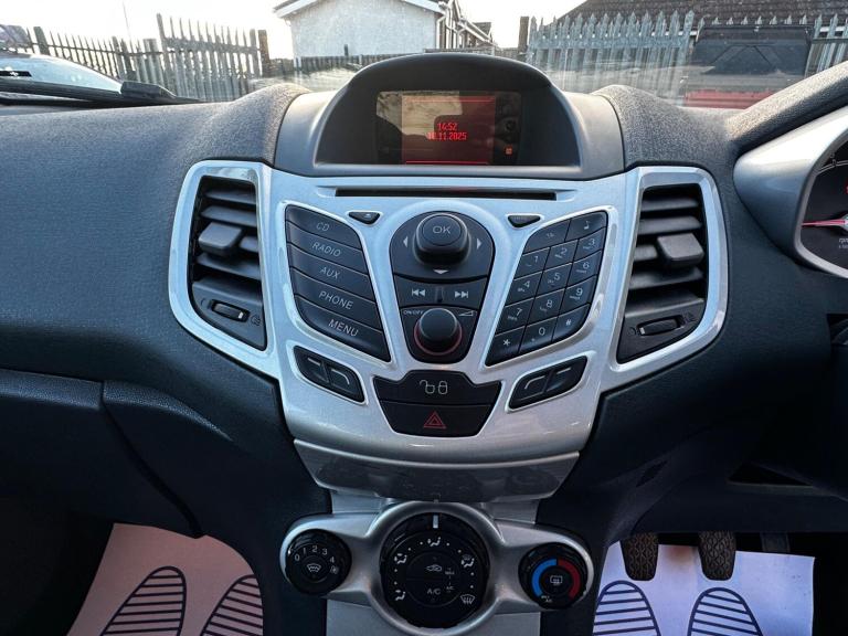 2012 Ford Fiesta 1.4 Zetec 5dr HATCHBACK PETROL Manual