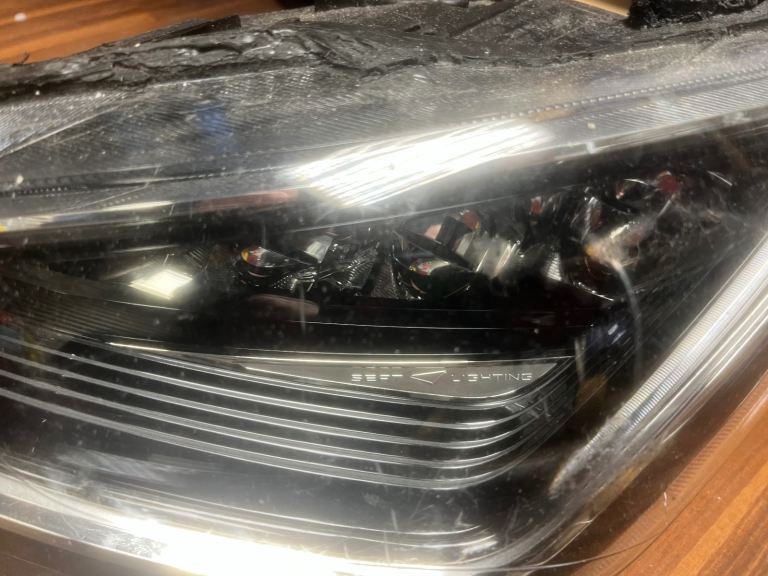 Seat Arona headlight 2021 LED for parts 