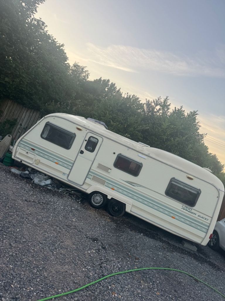 Avondale land ranger 2001 twin axle 4 berth 