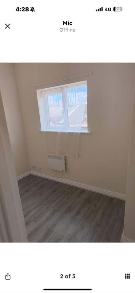 1 ROOM FLAT