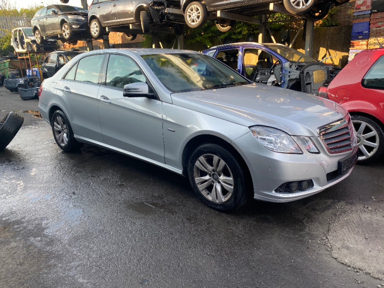 BREAKING - MERCEDES-BENZ W212 E CLASS 2008-2011 - ALL PARTS AVAILABLE
