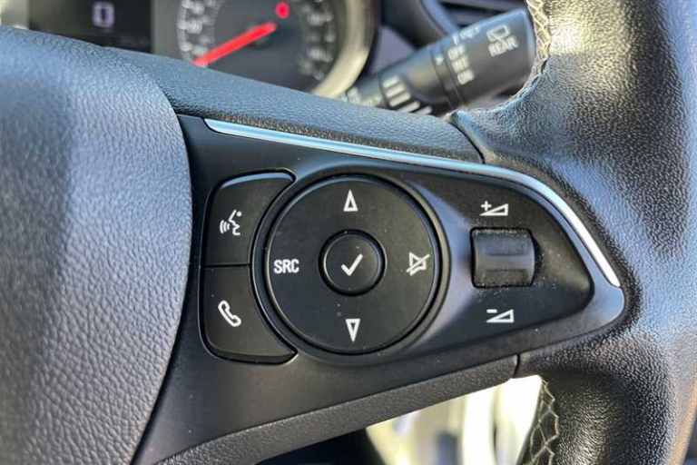 2022 Vauxhall Crossland 1.2 Turbo SE Edition 5dr HATCHBACK PETROL Manual