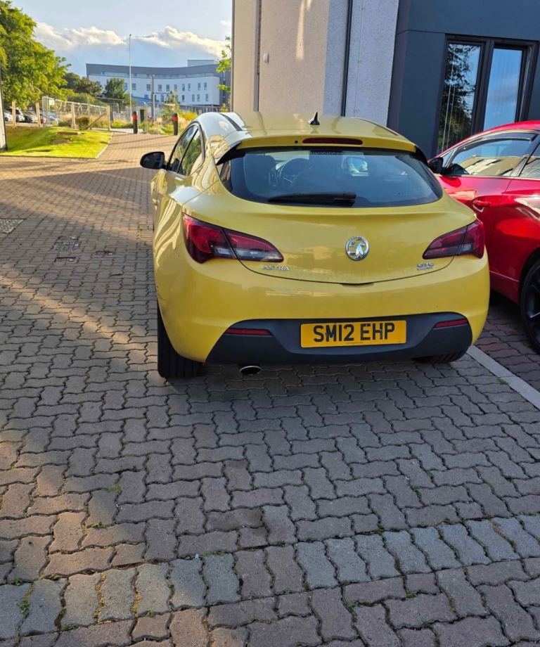 Vauxhall, ASTRA GTC, Hatchback, 2012, Manual, 1364 (cc), 3 doors