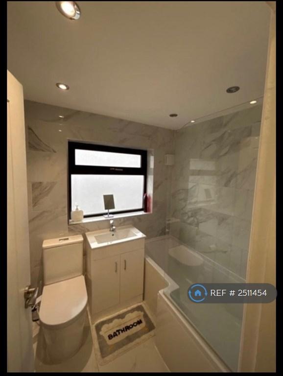 1 bedroom in Eyhurst Close, London, NW2 (#2511454)