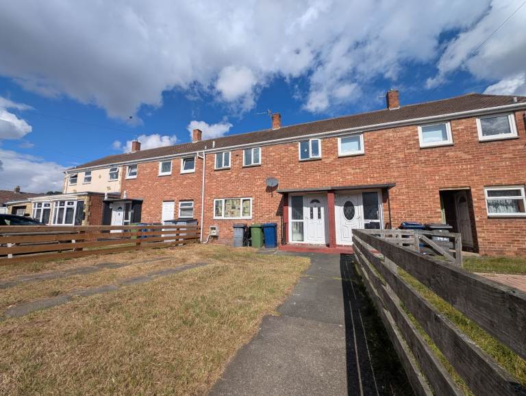 Spacious 3-Bedroom House in South Shields – Prime Location!