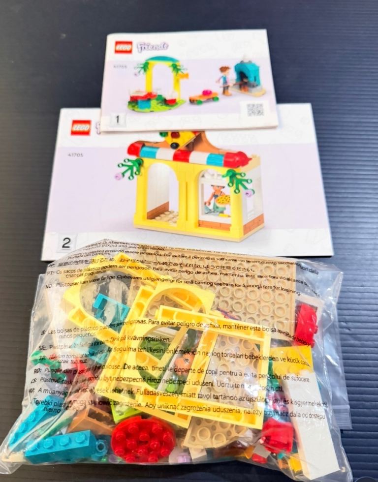 LEGO Friends 41705 Heartlake City Pizza Restaurant Complete with Instructions