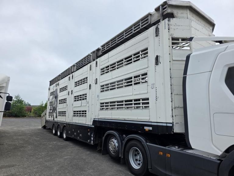 2017 Pezzaioli 2 deck cattle 4 deck sheep livestock transporter