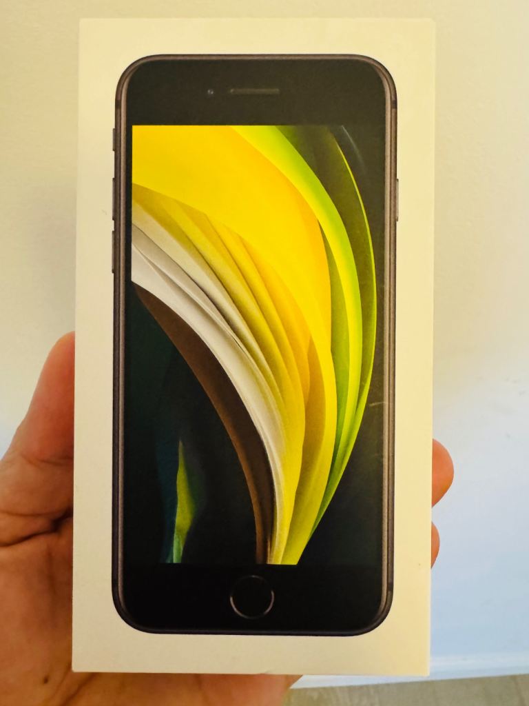 image for iPhone SE (2nd Generation) White 128GB Unlocked . Excellent condition.