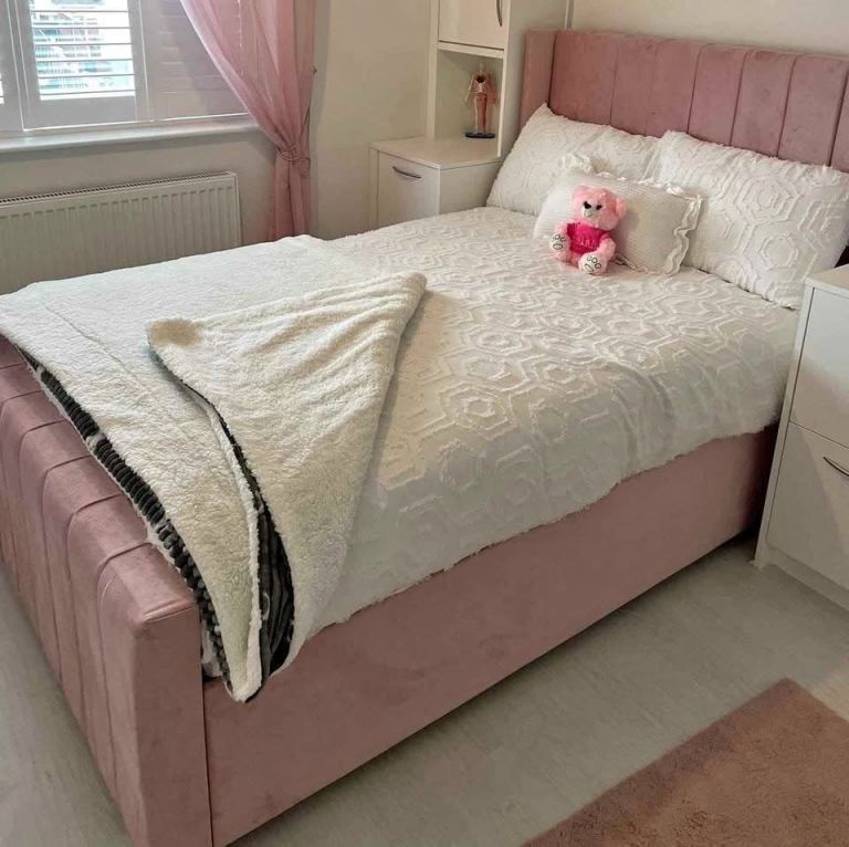 4ft Small Double Kids pink bed All sizes beds available Free Deli