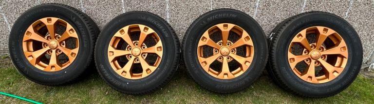 Mitsubishi L200 OEM 17" Alloys & New Tyres