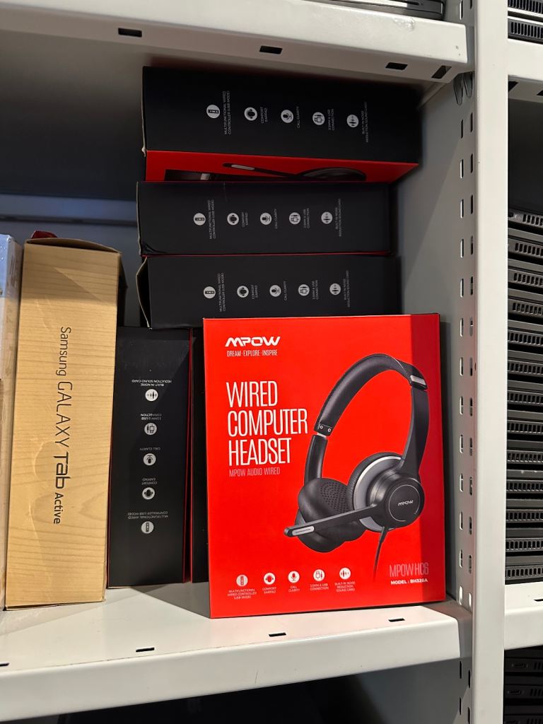 Joblot 15x MPOWHC6 MODEL BH328A wired computer headset with noice reduction