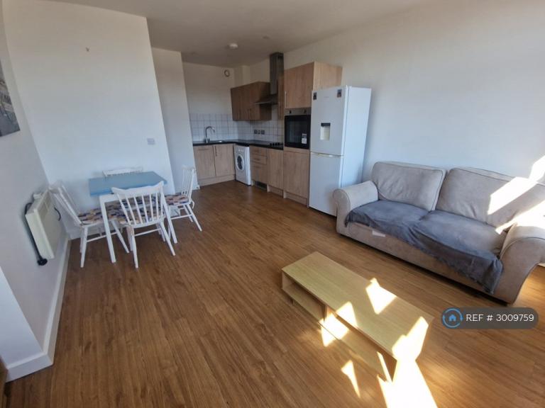2 bedroom flat in Sunbridge Road, Bradford, BD1 (2 bed) (#3009759)