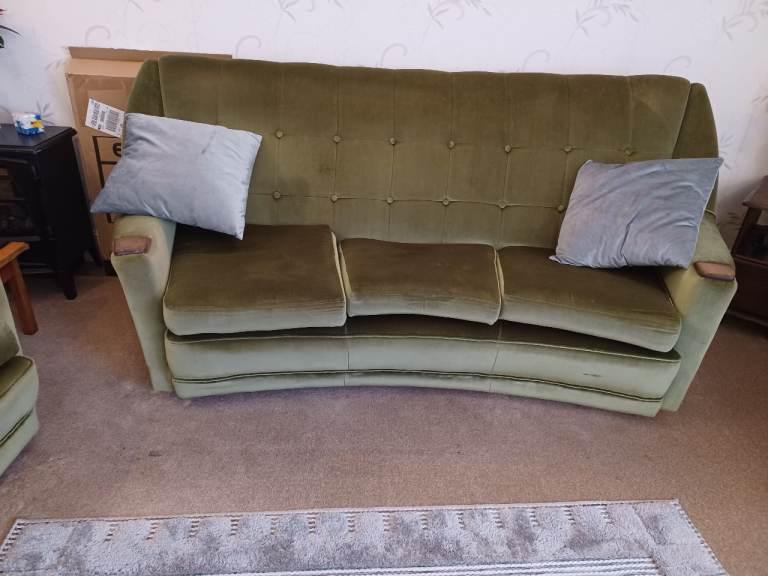 Vintage sofa and 2 arm chairs 