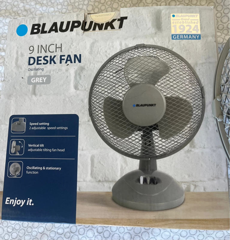 Blaupunkt 9" Oscillating Desk Table Fan Grey