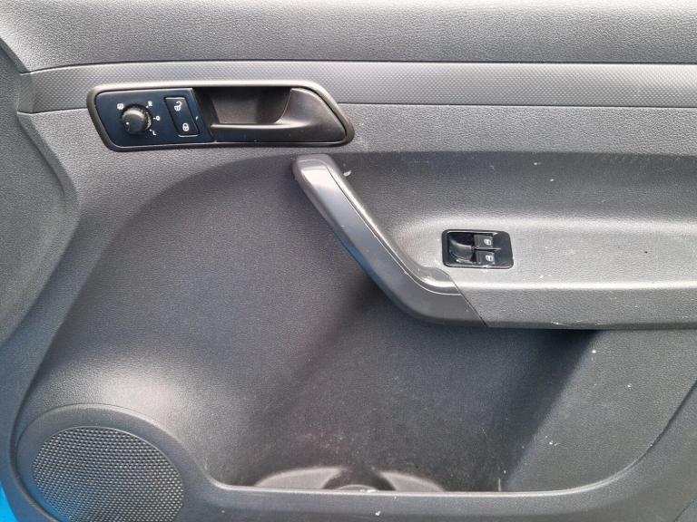 2011 Volkswagen Caddy Maxi 1.6 TDI 102PS Van PANEL VAN DIESEL Manual