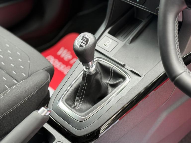 2025 Ford Puma 1.0 EcoBoost Hybrid mHEV Titanium, UNDER 350 MILES, MAY 2028 FORD WARRANTY, HATCHB...