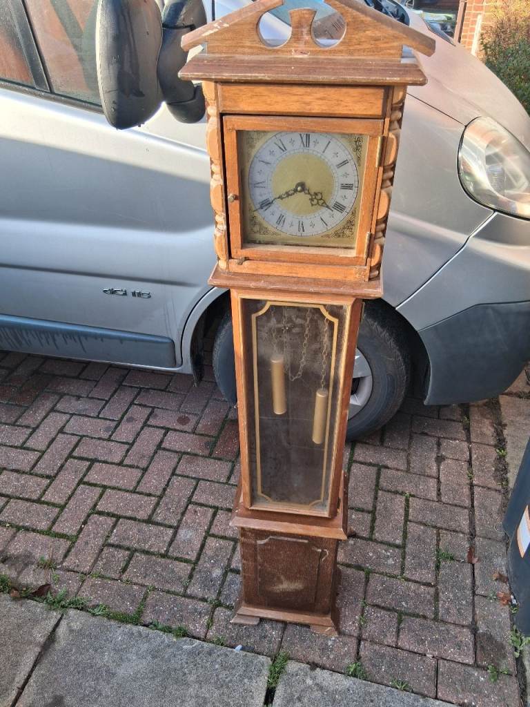Standing clock