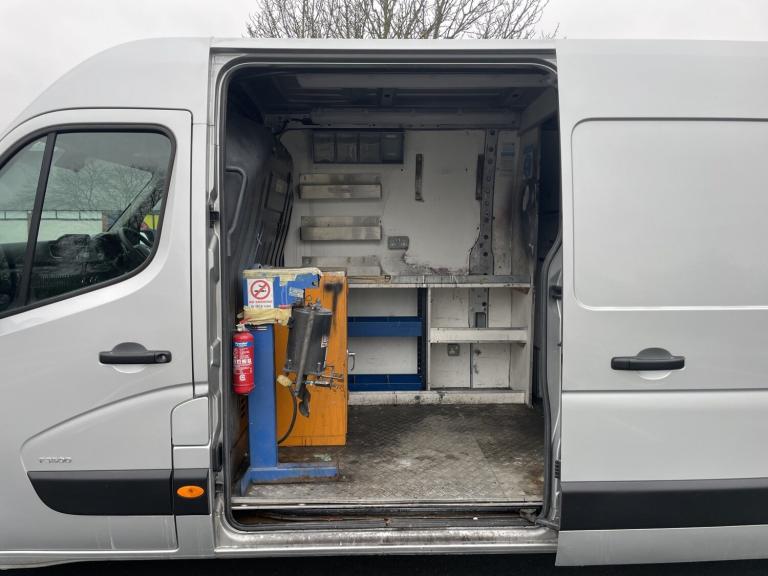 VAUXHALL MOVANO Work shop paint dent & wheel repair van 2021