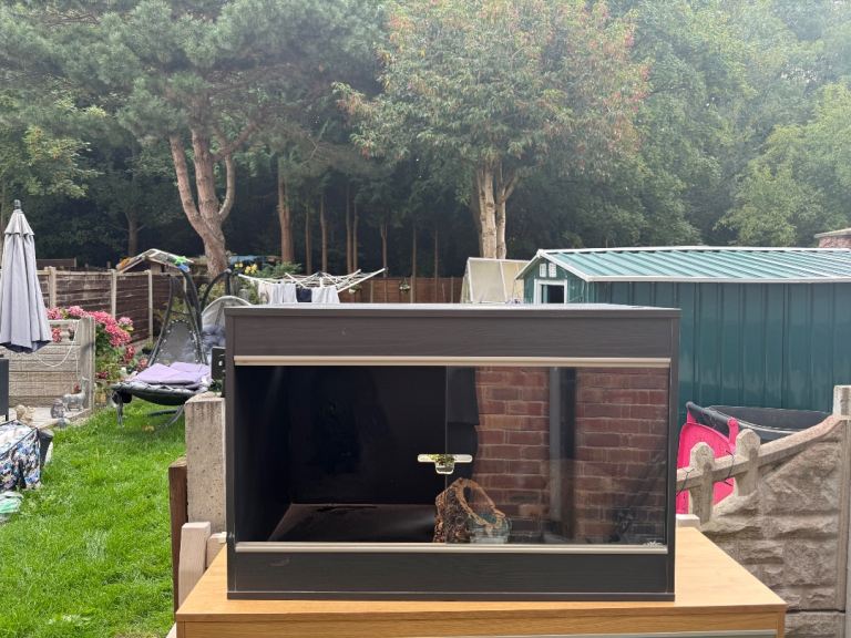 Large Glass Terrarium / Vivarium – Good Condition