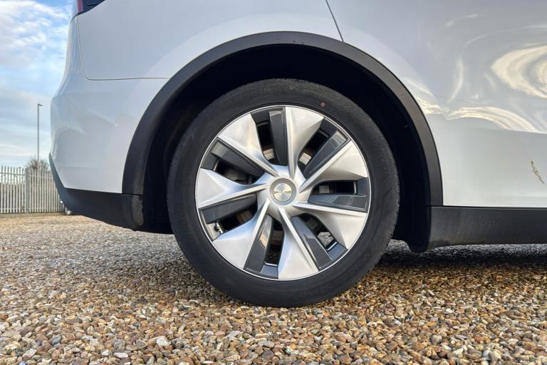  Tesla Model Y dual Motor Long Range Suv 5dr Electric Auto 4wde 384 Bhp Electric