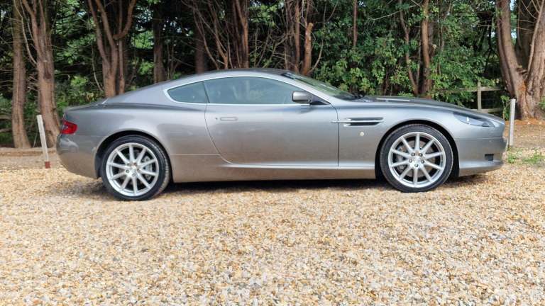 ASTON MARTIN DB9 6.0 V12 2008
