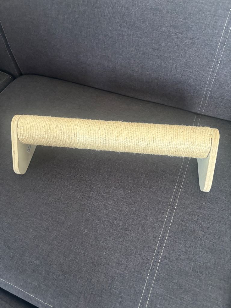 Cat scratcher toy 