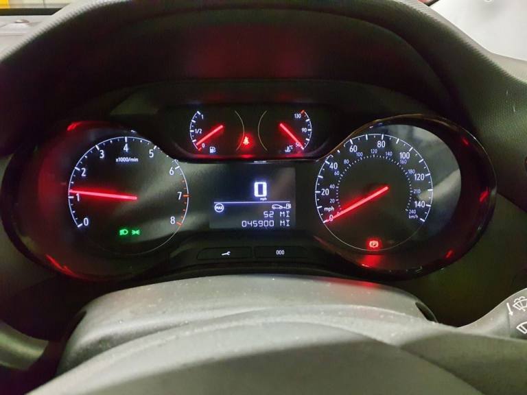 2018 Vauxhall Crossland X 1.2 SE 5dr HATCHBACK PETROL Manual