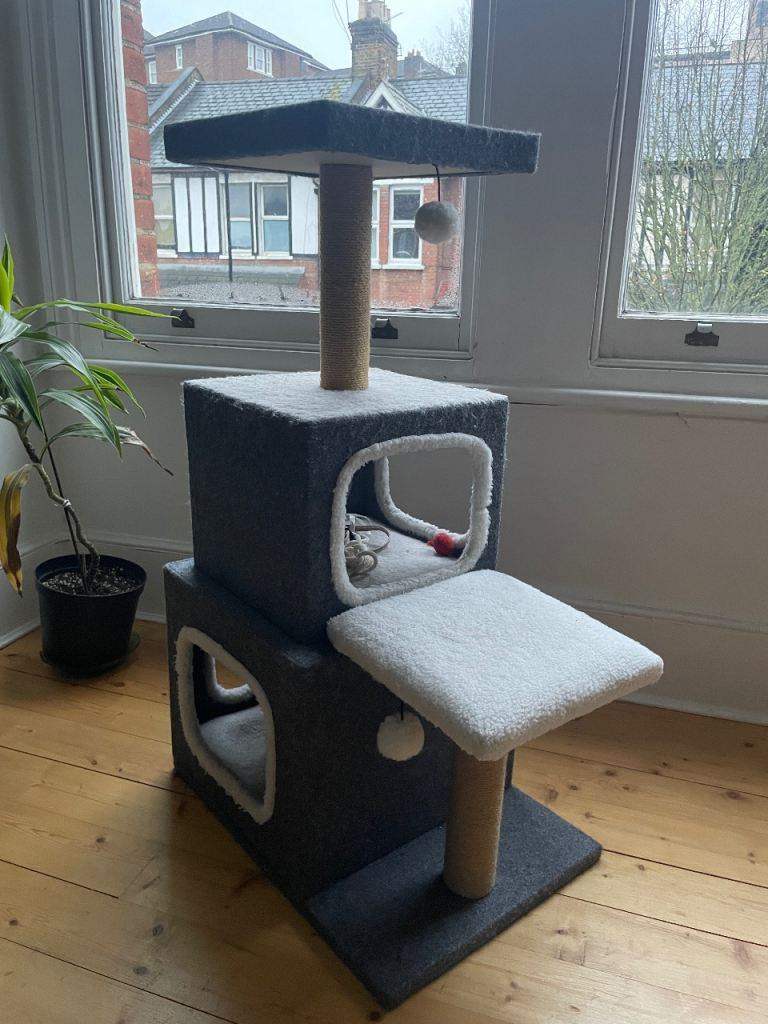 Cat tree