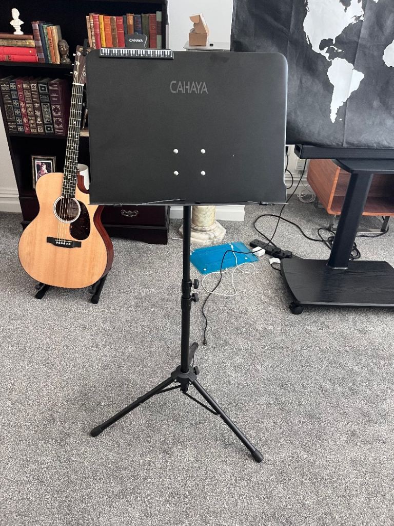 Music stand - Excellent