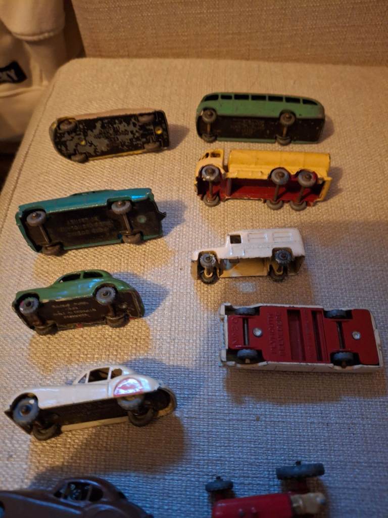 Job lot matchbox vintage cars and boats 