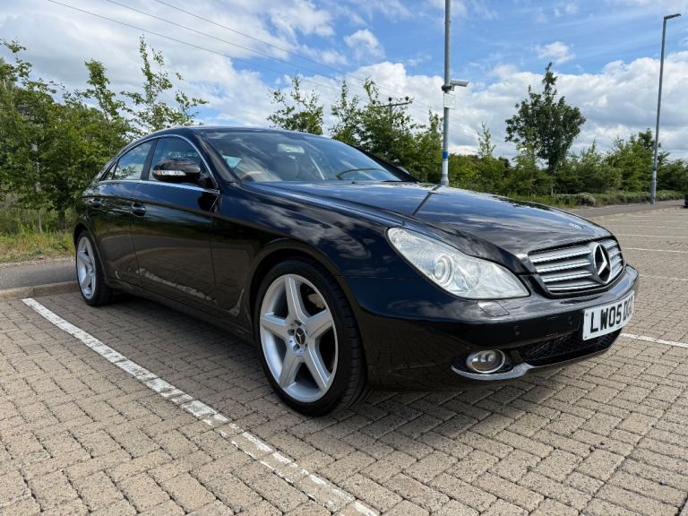 Mercedes-Benz, CLS500 V8 