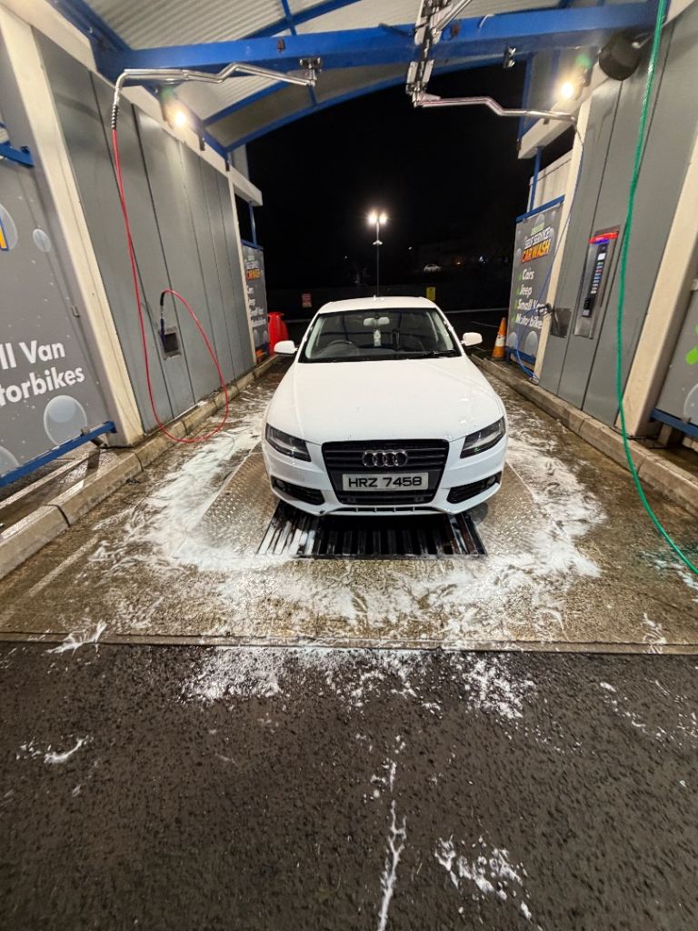 Audi, A4, Saloon, 2011, Manual, 1968 (cc), 4 doors