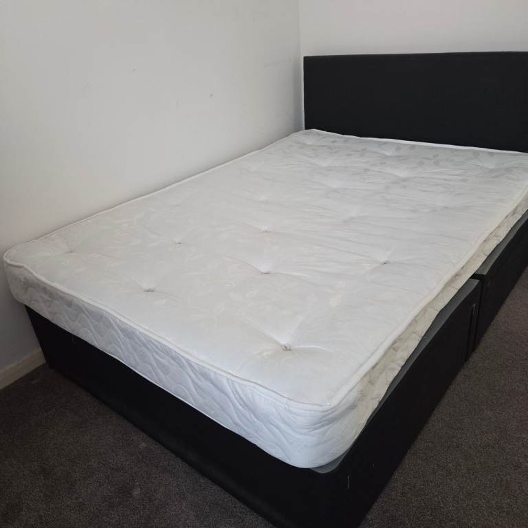 Double Bed with Mattress and Headboard – Black, Good Condition