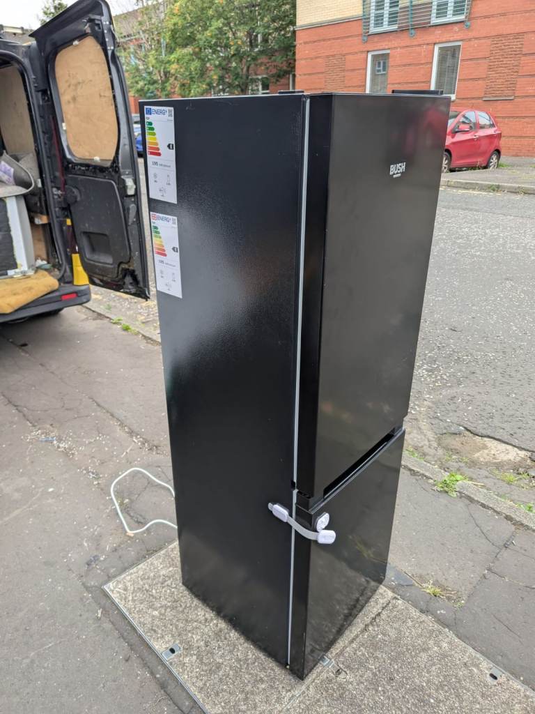 Free delivery black Fridge freezer good condition 