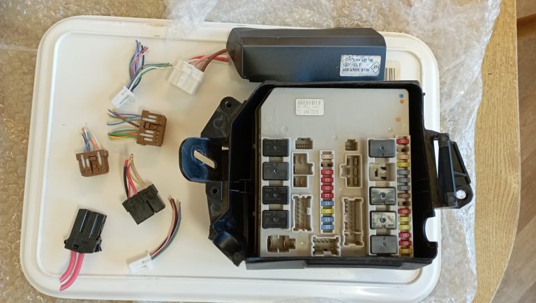 Fusebox for Renault Modus also Renault 5