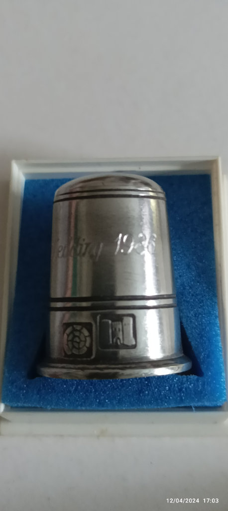THIMBLE Rare Prince Andrew and Fergie Wedding dated 23/7/86 celebration Thimble