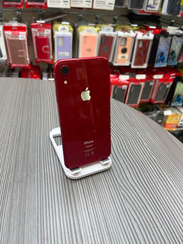 Apple iPhone XR 64GB Unlocked in Excellent Condition
