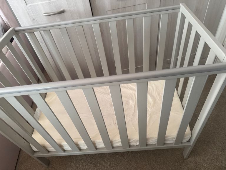 image for Obaby cot - £40