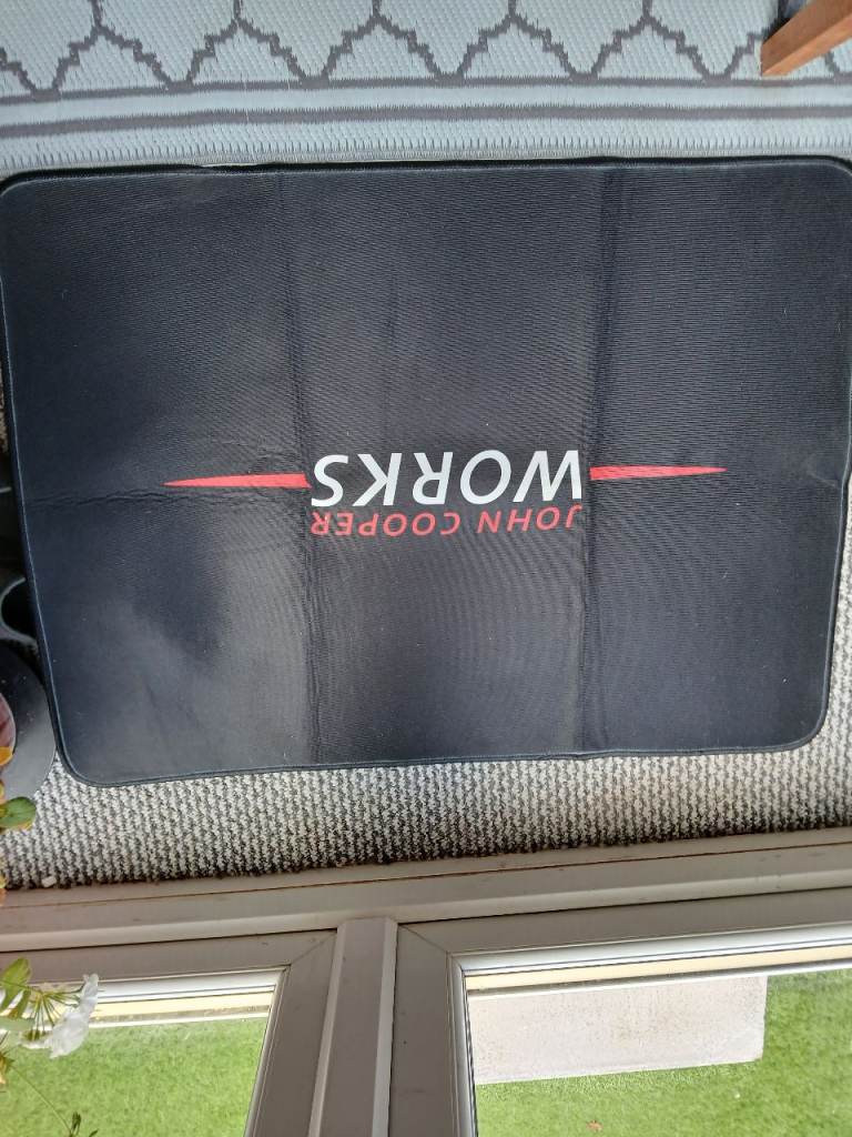 Car boot liner
