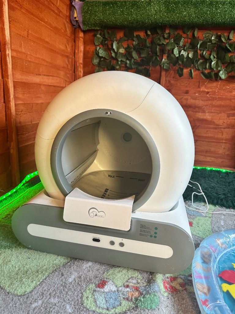 Automatic Cat Litter Box DOEL 