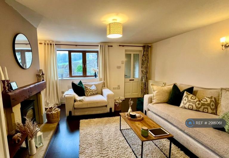 2 bedroom house in Delph Road, Denshaw, Oldham, OL3 (2 bed) (#2916061)