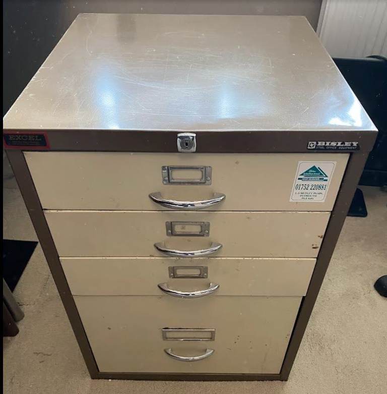 Short A4 filing Cabinet and Drawers