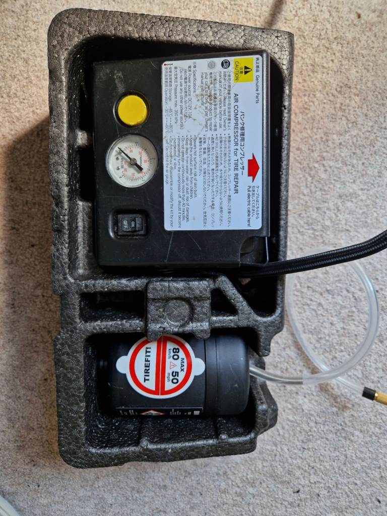Air compressor for tyre repair and BMW Tirefit Tek 8