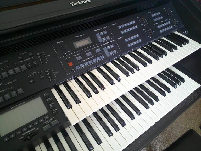 technics  model SX-gx3 organ