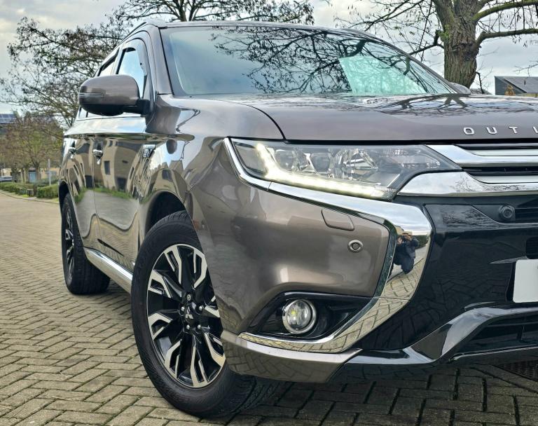 2018 Mitsubishi Outlander 2.0 PLUG-IN HYBRID 1YEAR MOT HPI CLEAR NEWLY SERVICED 3 MONTHS WARRANTY...