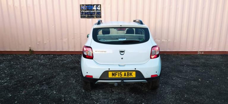 DACIA SANDERO STEPWAY 0.9 Stepway Laureate TCe 90 2015